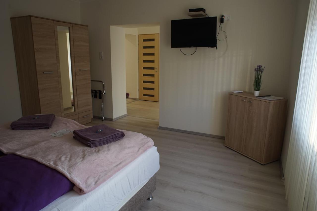 Csengo Vendeghaz Hotel Kiskoros Buitenkant foto