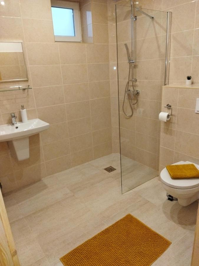 Csengo Vendeghaz Hotel Kiskoros Buitenkant foto